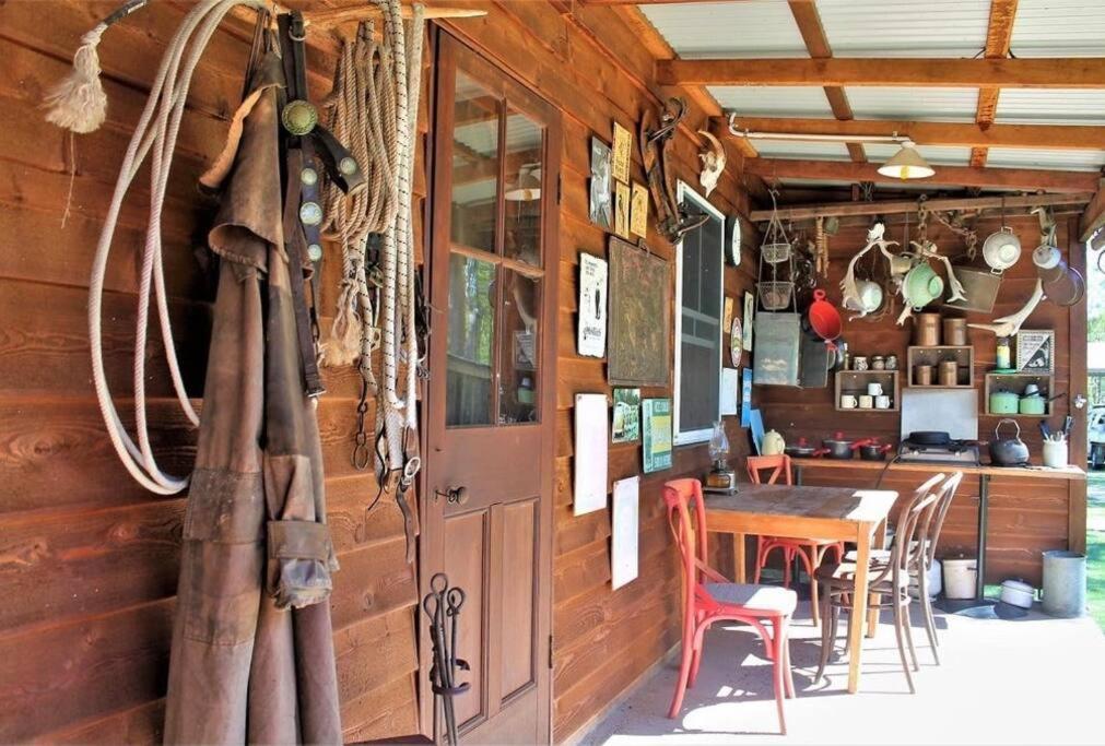 MoolboolamanSaddleback Country Cabins Near Gin Gin别墅 外观 照片